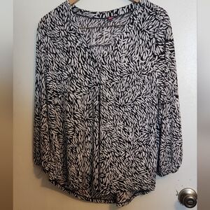 Vince Camuto Black and White Leaf Print Blouse